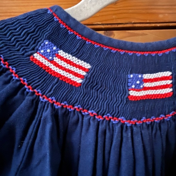 Hand Smocked Silly Goose Patriotic Girls Bishop Dress Blue USA Flag 100% cotton - Picture 2 of 5